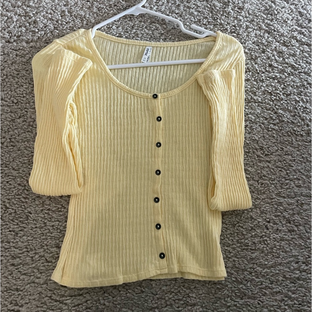 This is a jr size for girls in between kids and adults